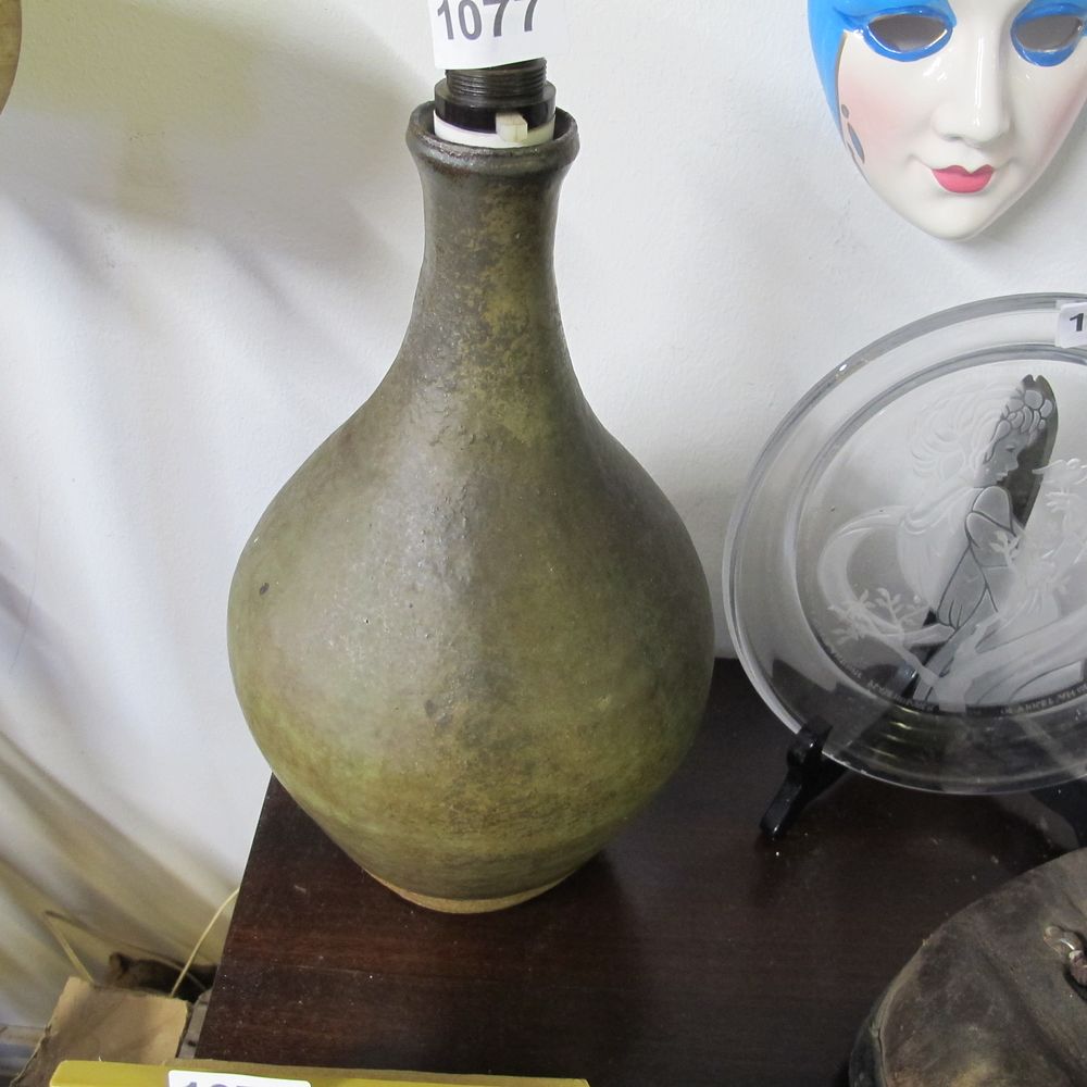 Lot 1077: Item 1077