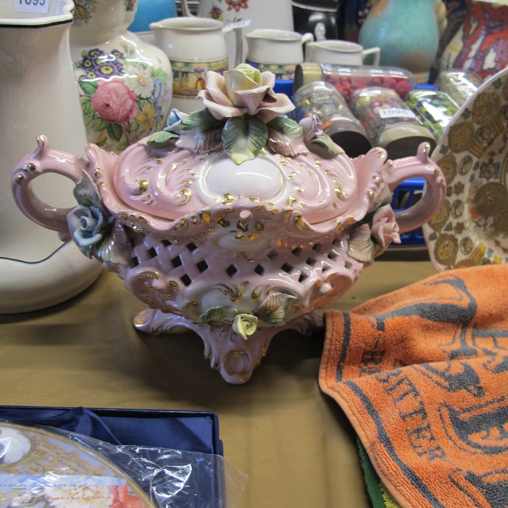 Lot 1094: Item 1094