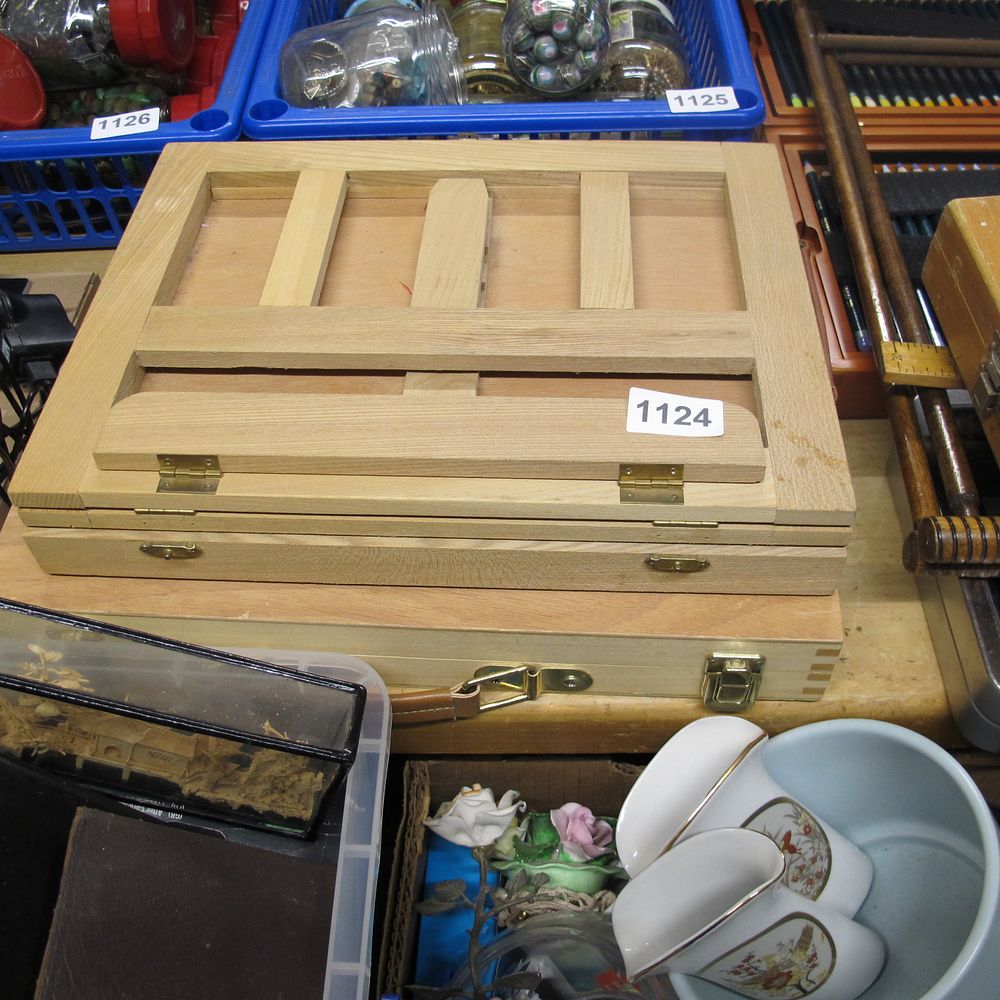 Lot 1124: Item 1124