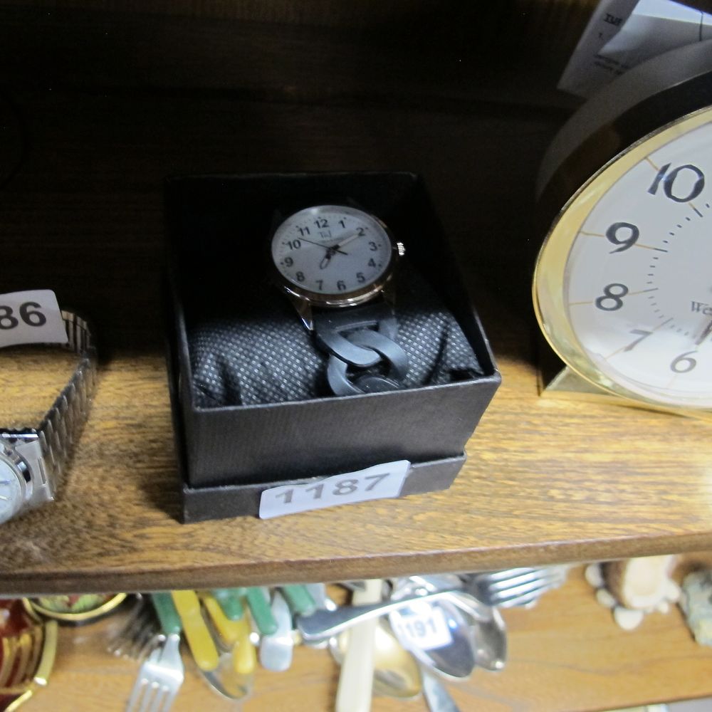 Lot 1187: Item 1187