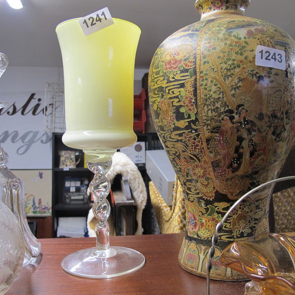 Lot 1241: Item 1241