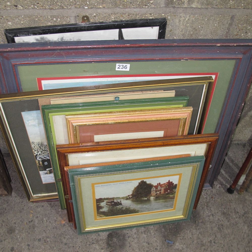 Lot 236: A quantity of pictures