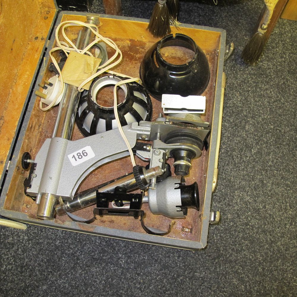 Lot 186: photographic enlarger