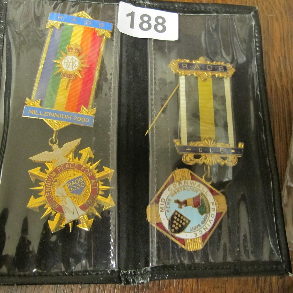 Lot 188: 2 RAOB jewels