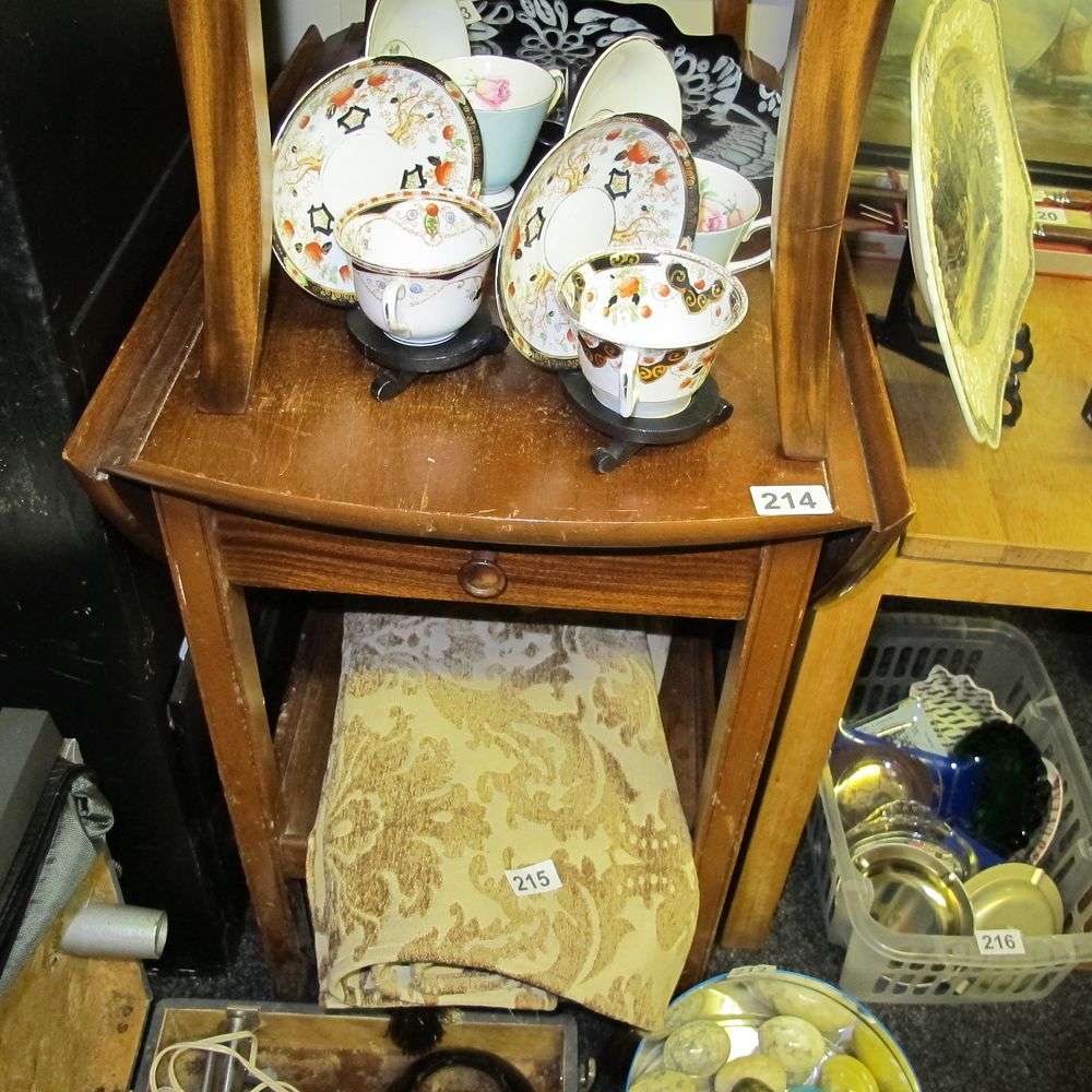 Lot 214: vintage table
