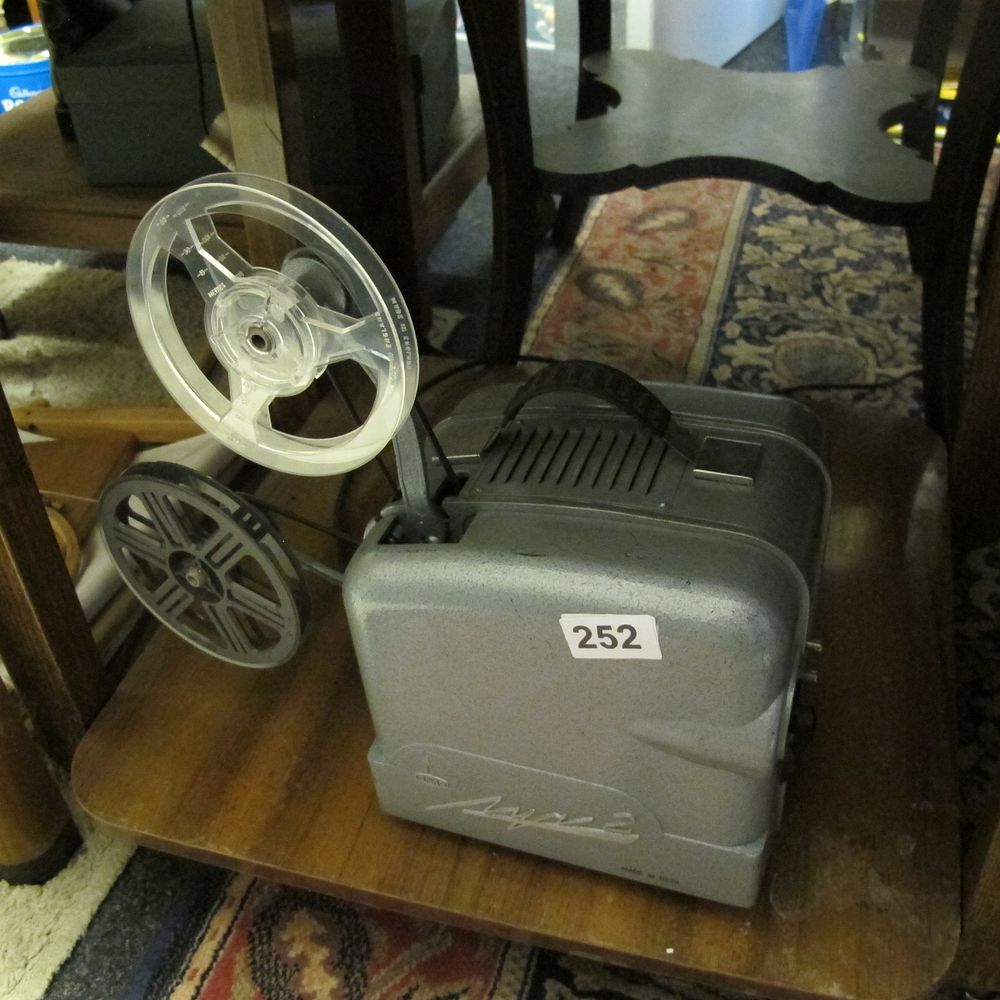 Lot 252: projector