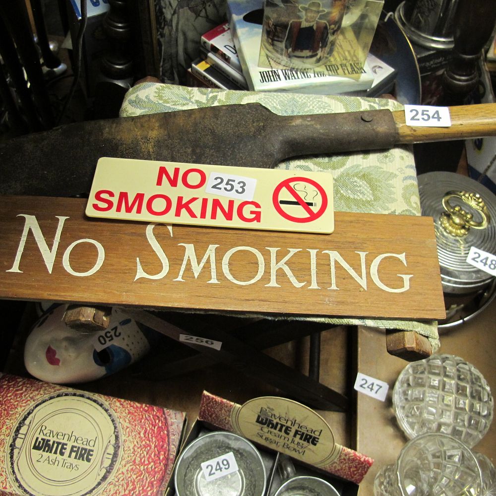 Lot 253: no smoking signs