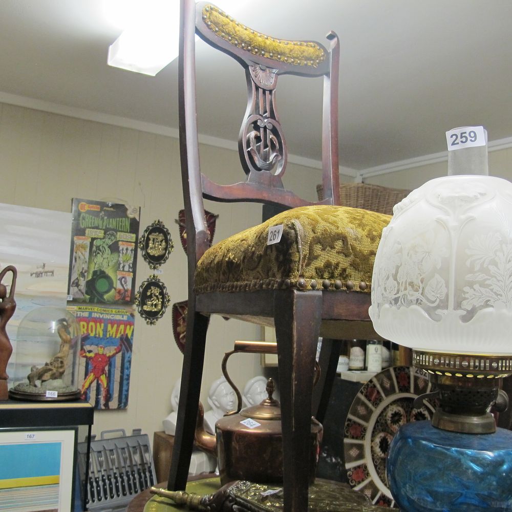 Lot 261: chair