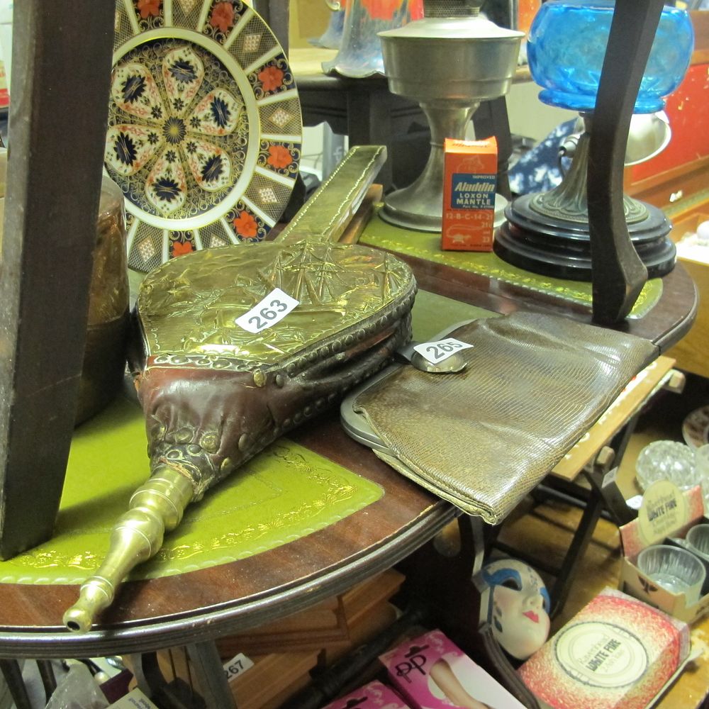 Lot 263: bellows