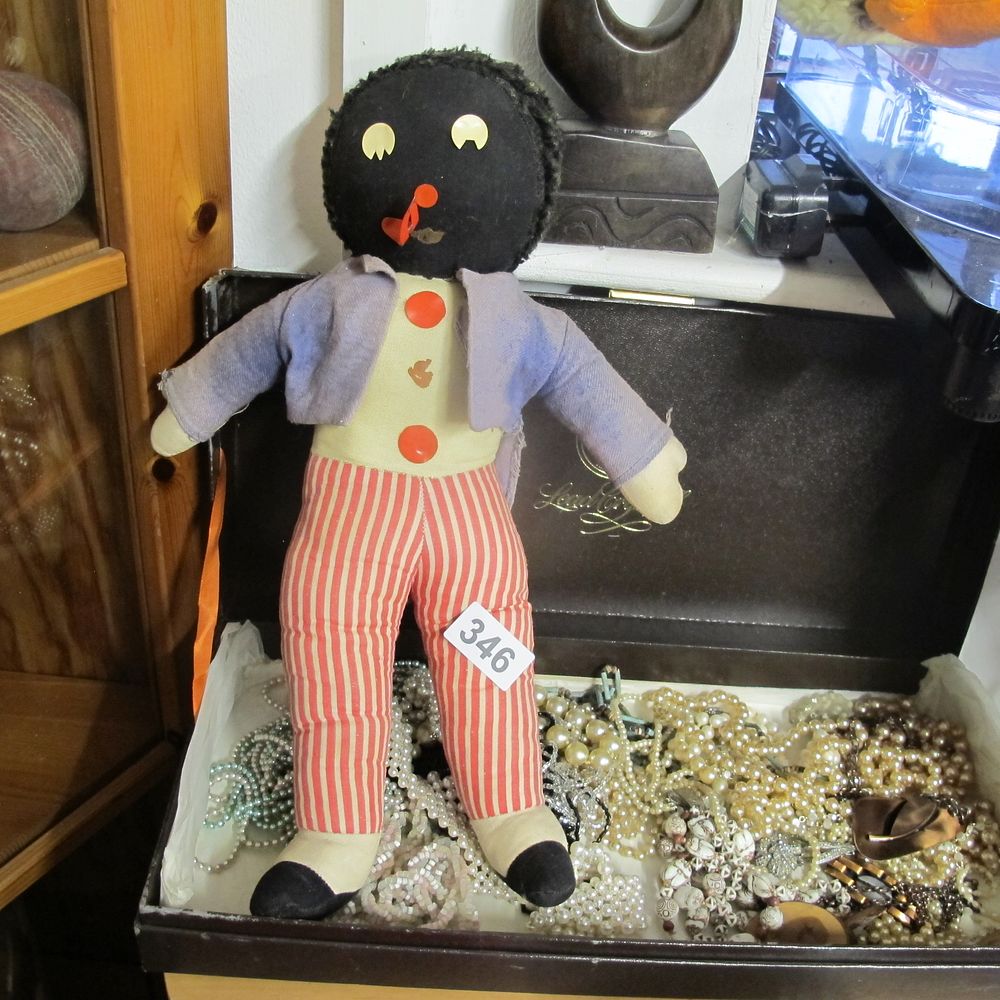 Lot 346: vintage golly doll