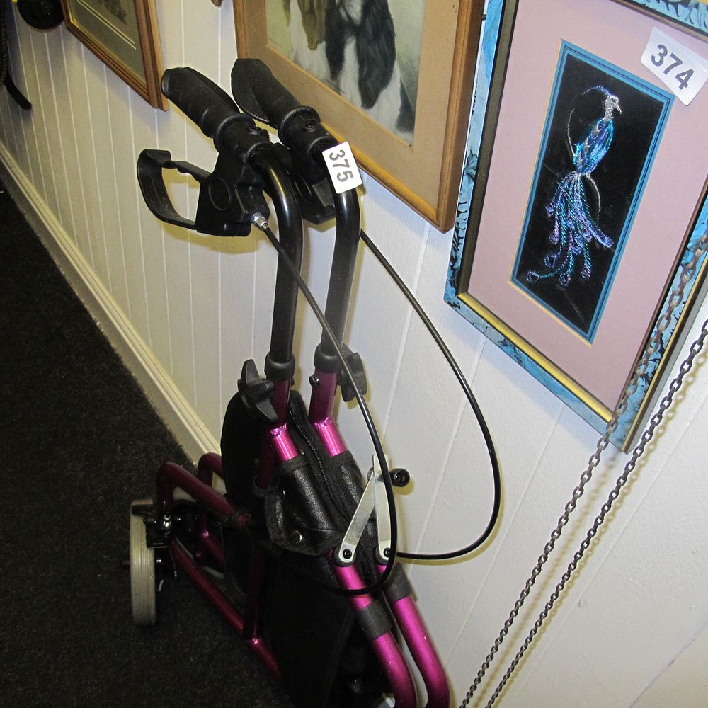 Lot 375: walking aid