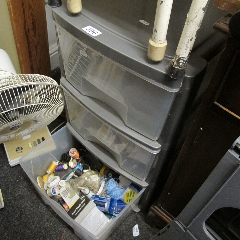 Lot 396: plastic drawers and contents