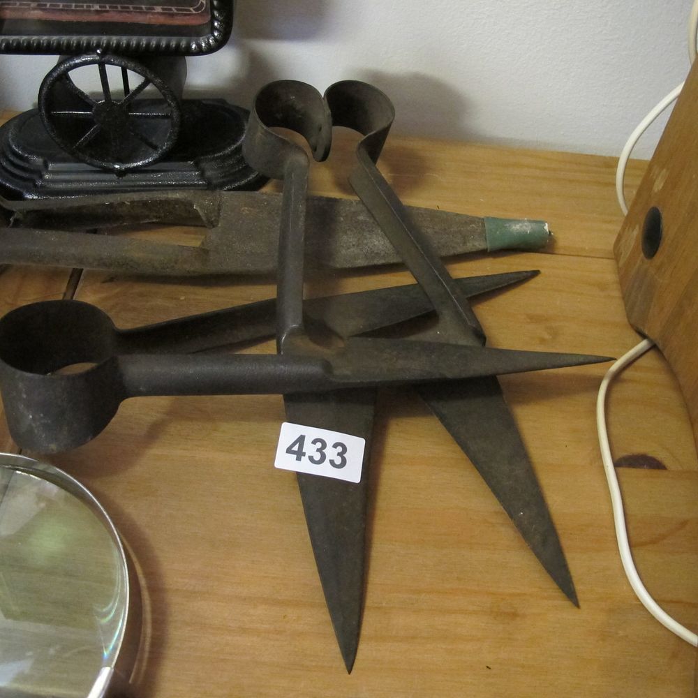 Lot 433: vintage shears