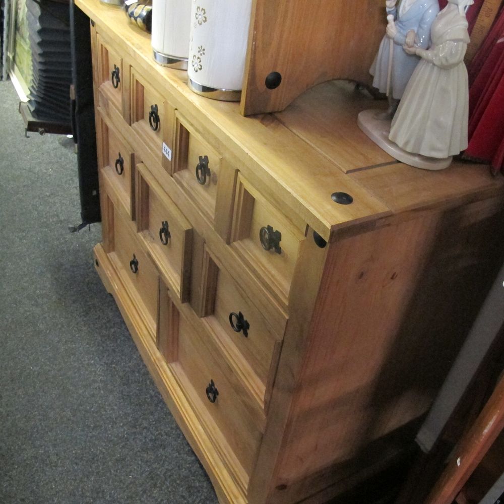 Lot 444: Corona chest of drawers