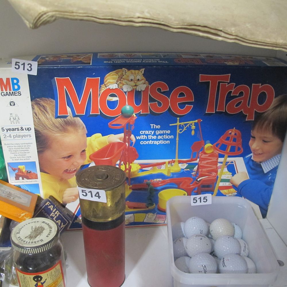 Lot 513: mouse trap game