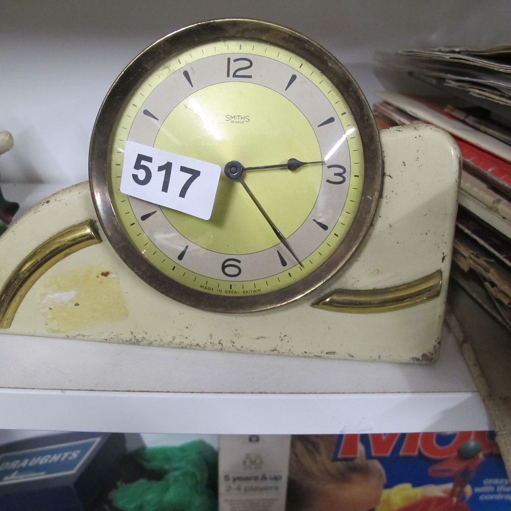Lot 517: vintage Smiths clock