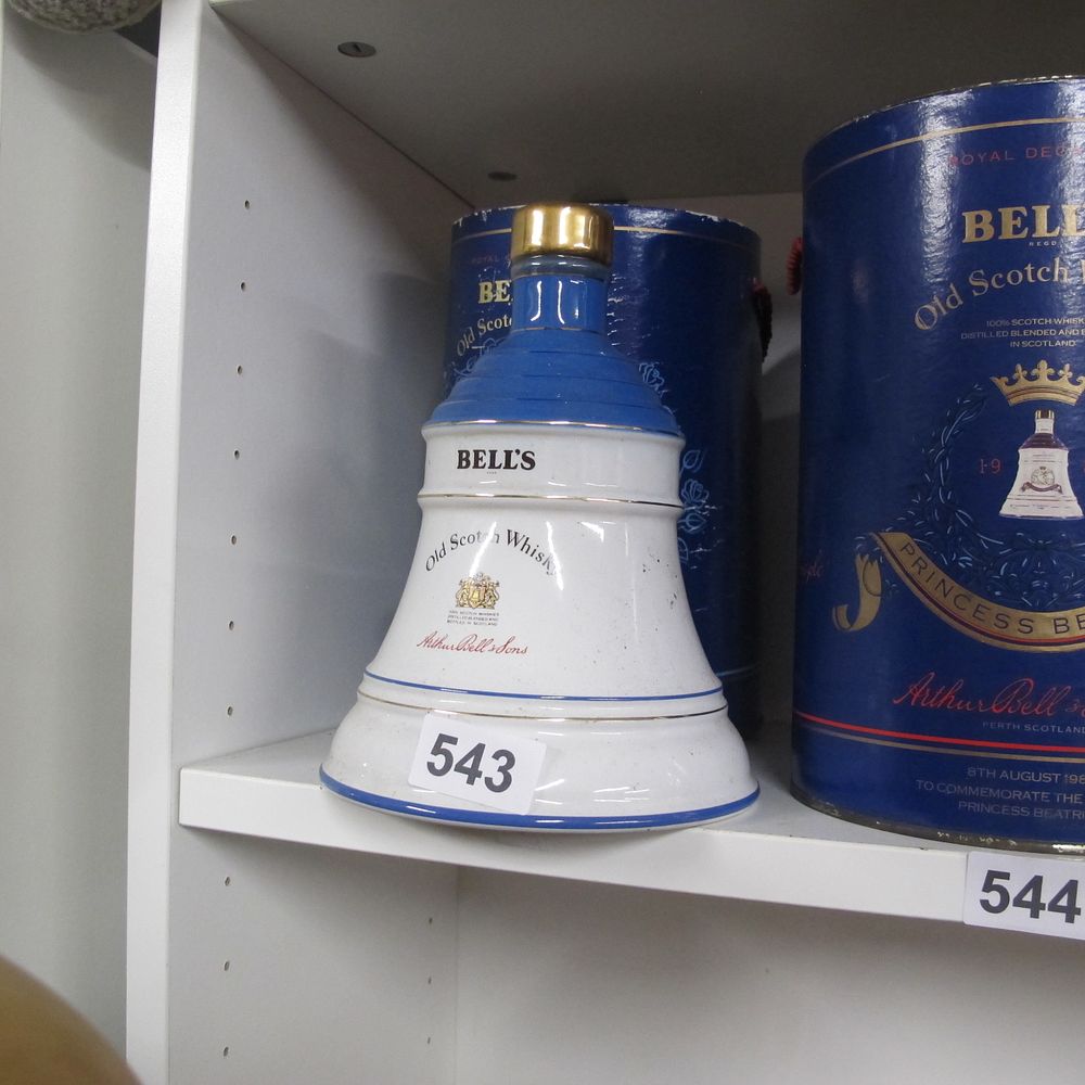 Lot 543: Wade Bells decanter