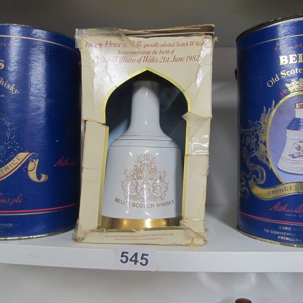 Lot 545: Wade Bells decanter birth of Prince William