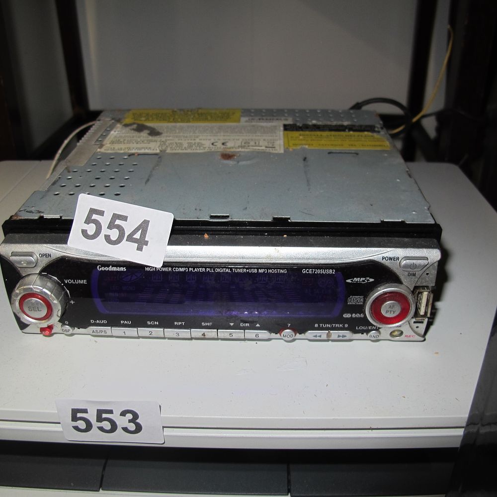 Lot 554: Goodmans car stereo