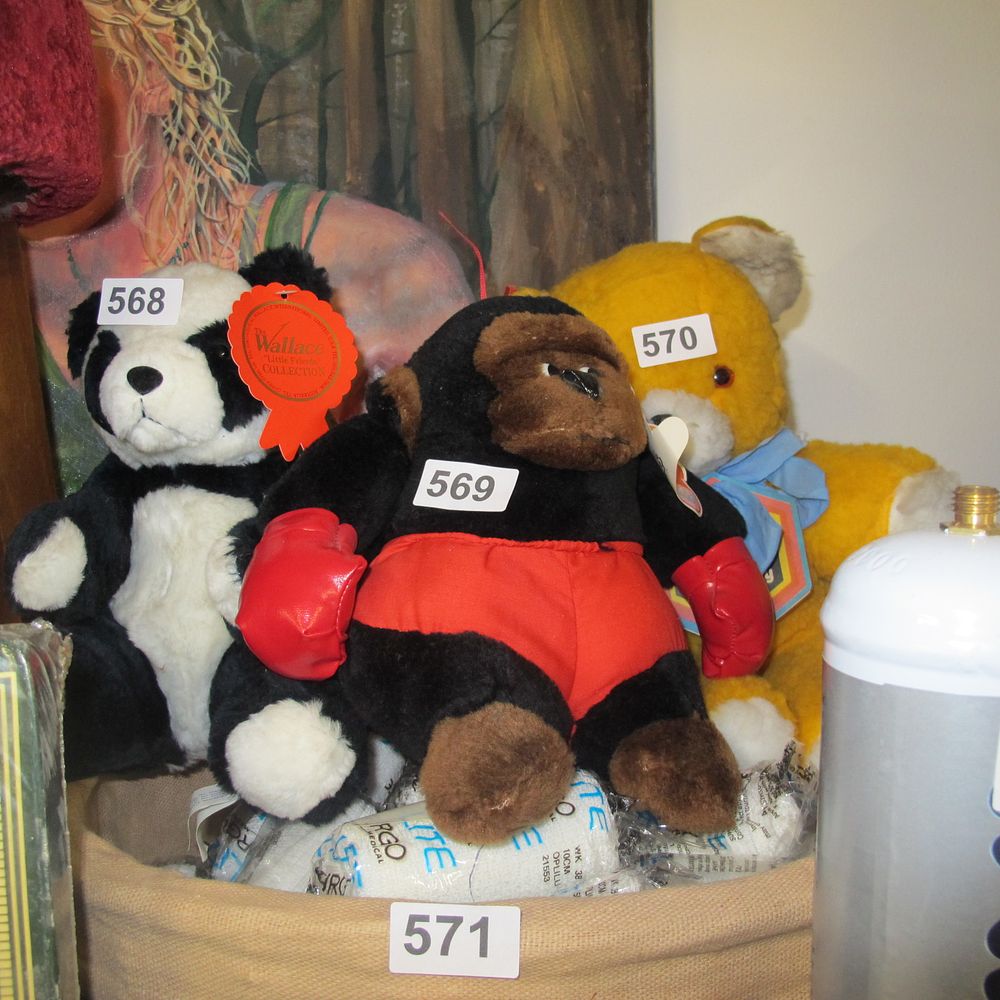 Lot 569: boxing gorilla teddy