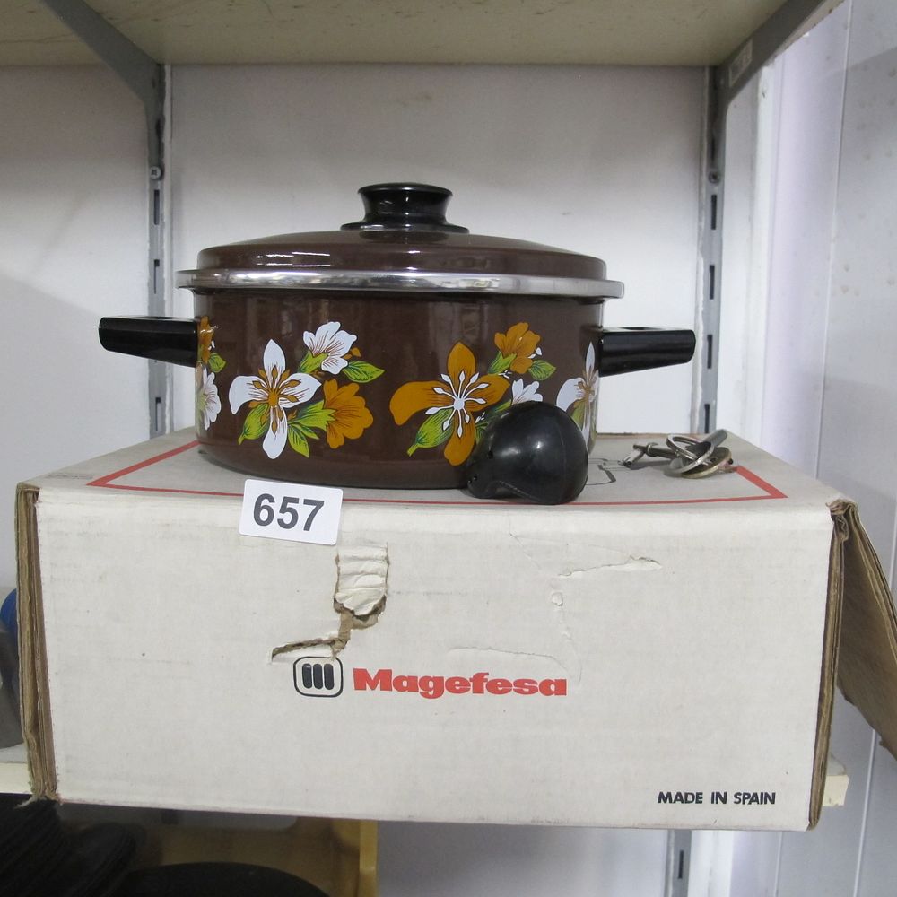 Lot 657: mid century casserole dish