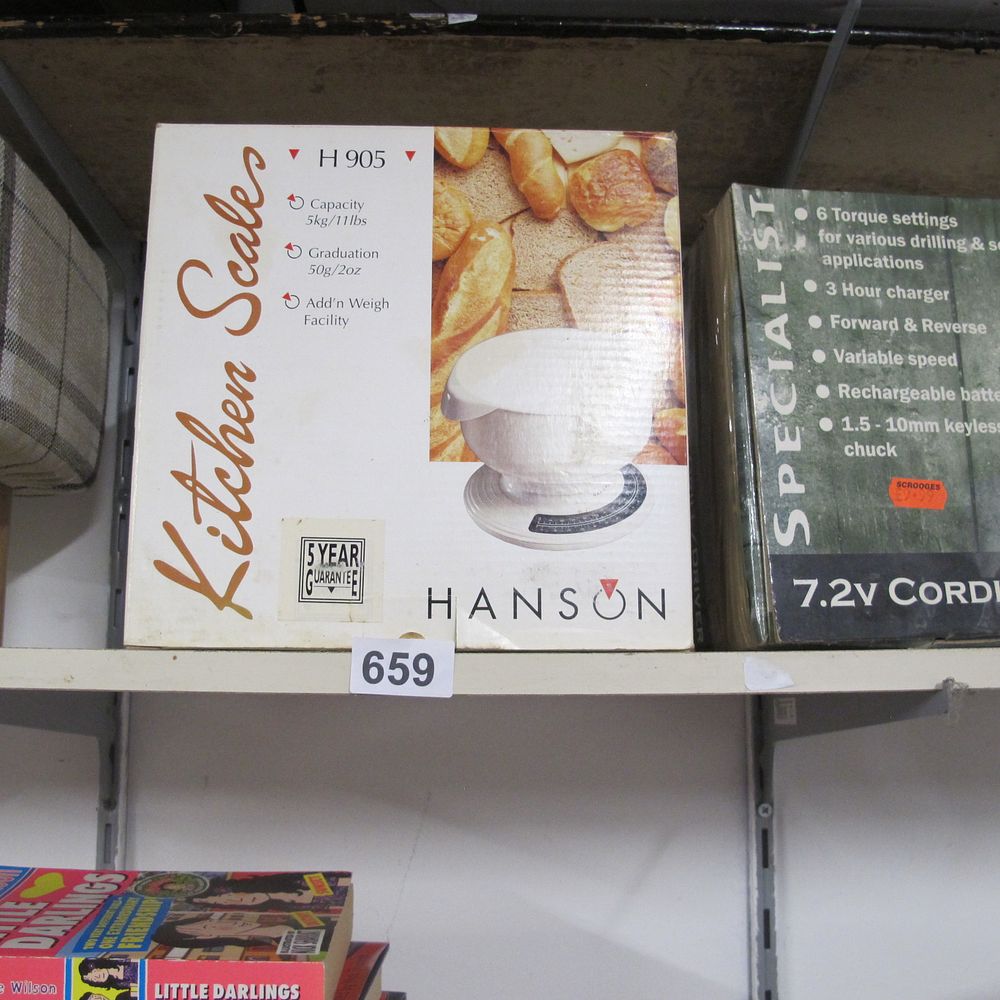 Lot 659: kitchen scales