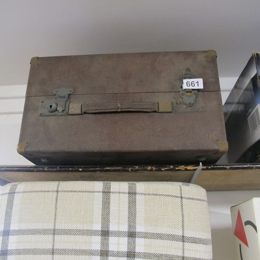 Lot 661: vintage record box