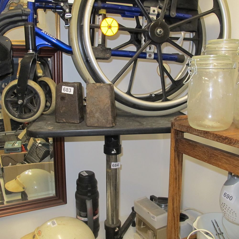 Lot 684: projector stand