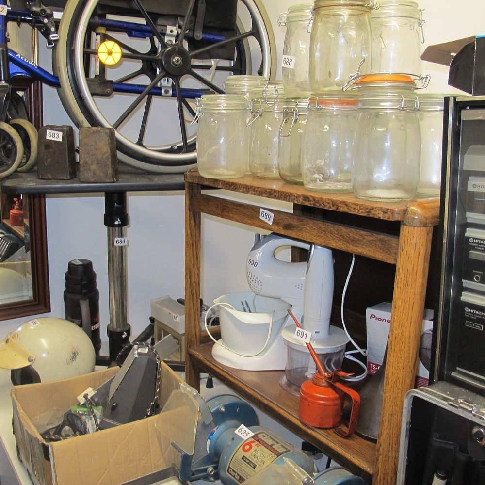 Lot 689: vintage table