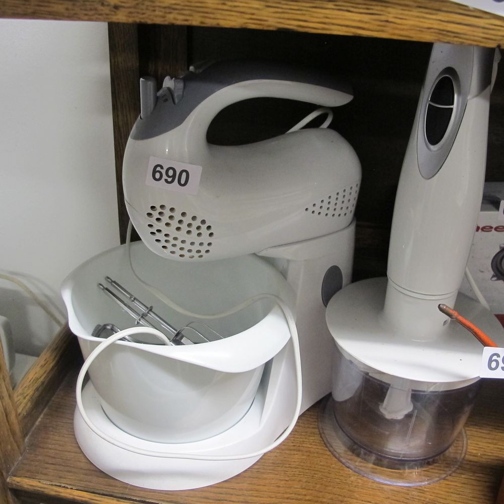 Lot 690: food mixer
