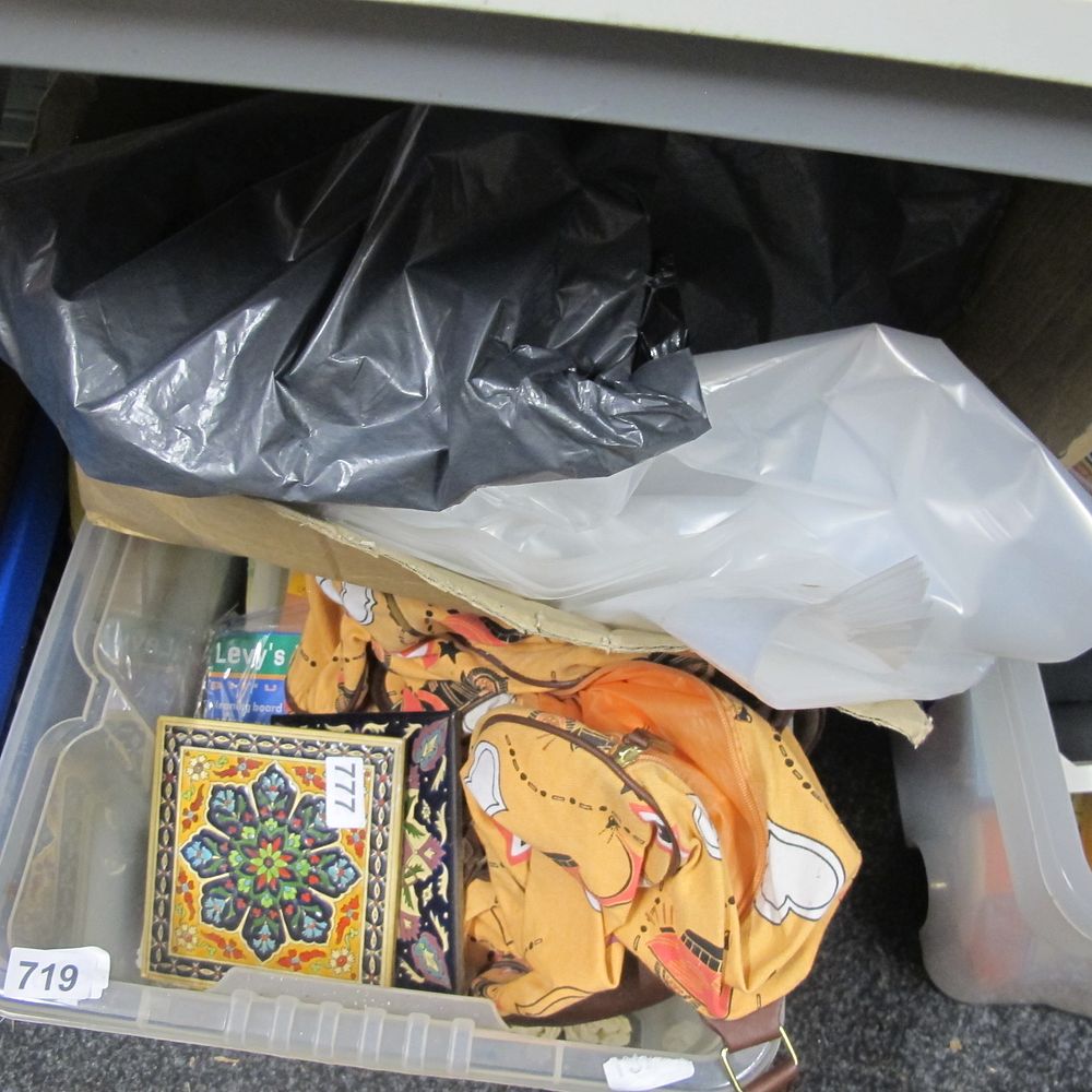 Lot 719: box of misc
