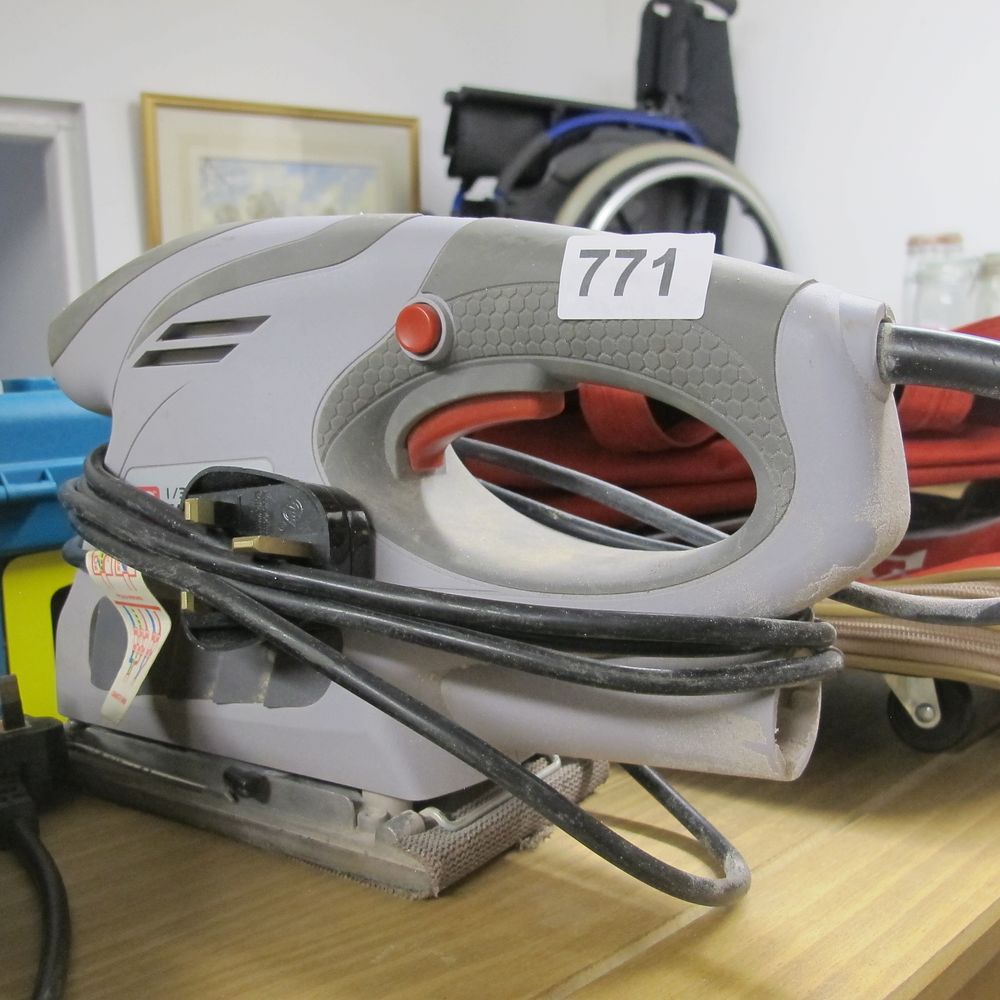Lot 771: wood sander