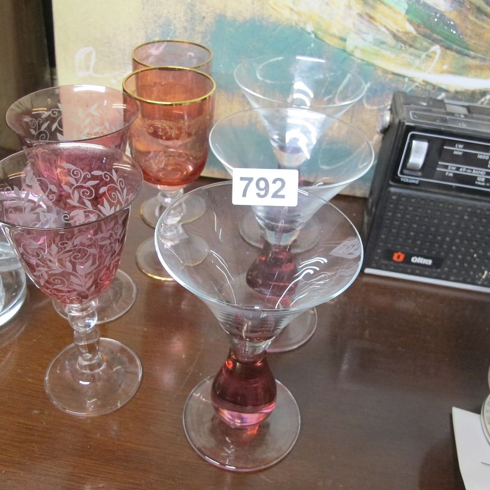 Lot 792: collection of pretty glasses