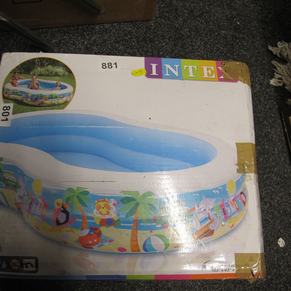 Lot 801: boxed paddling pool