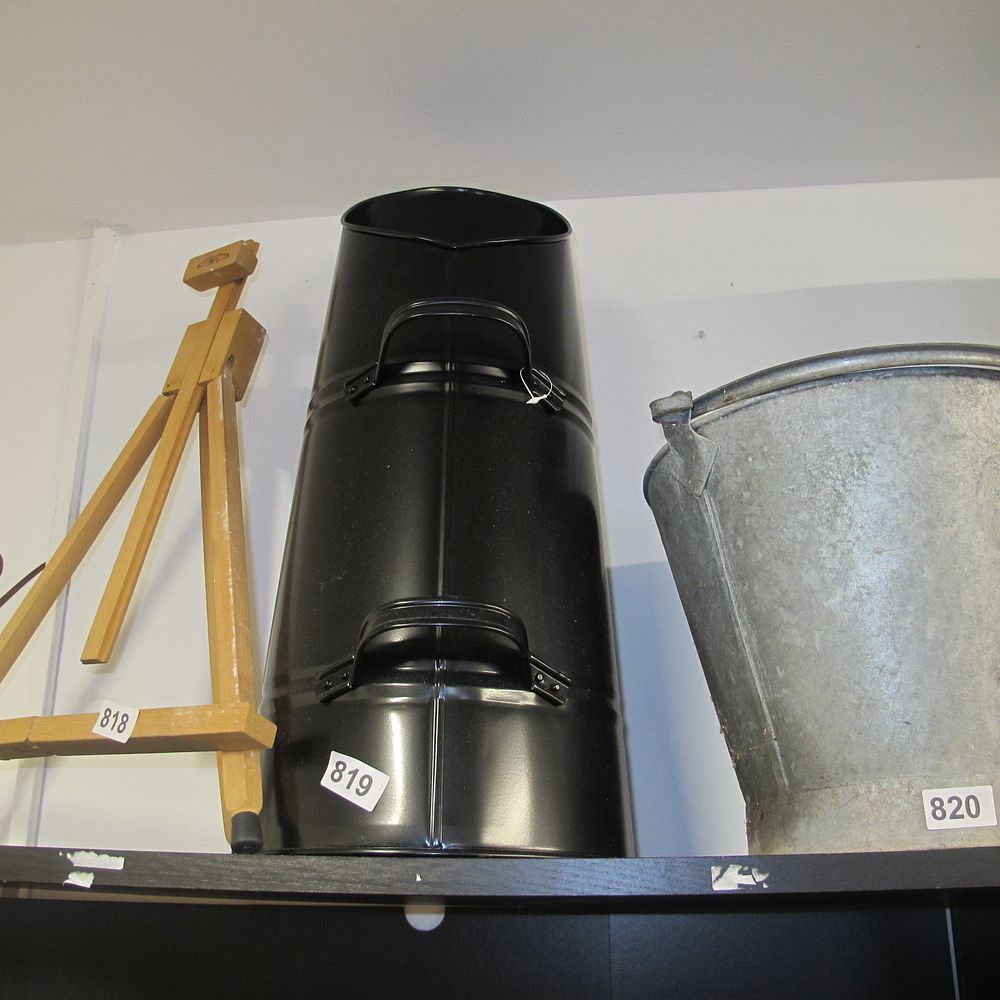 Lot 819: coal scuttle