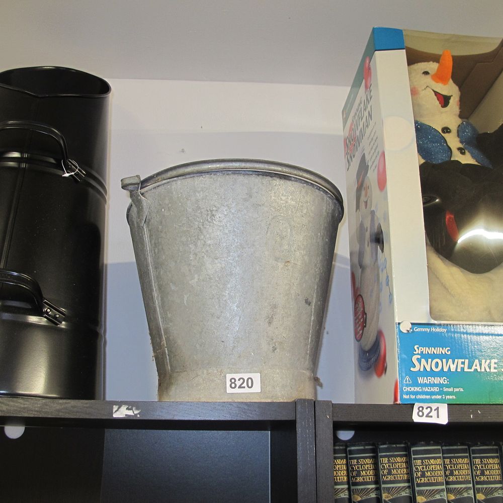 Lot 820: galvanised metal bucket