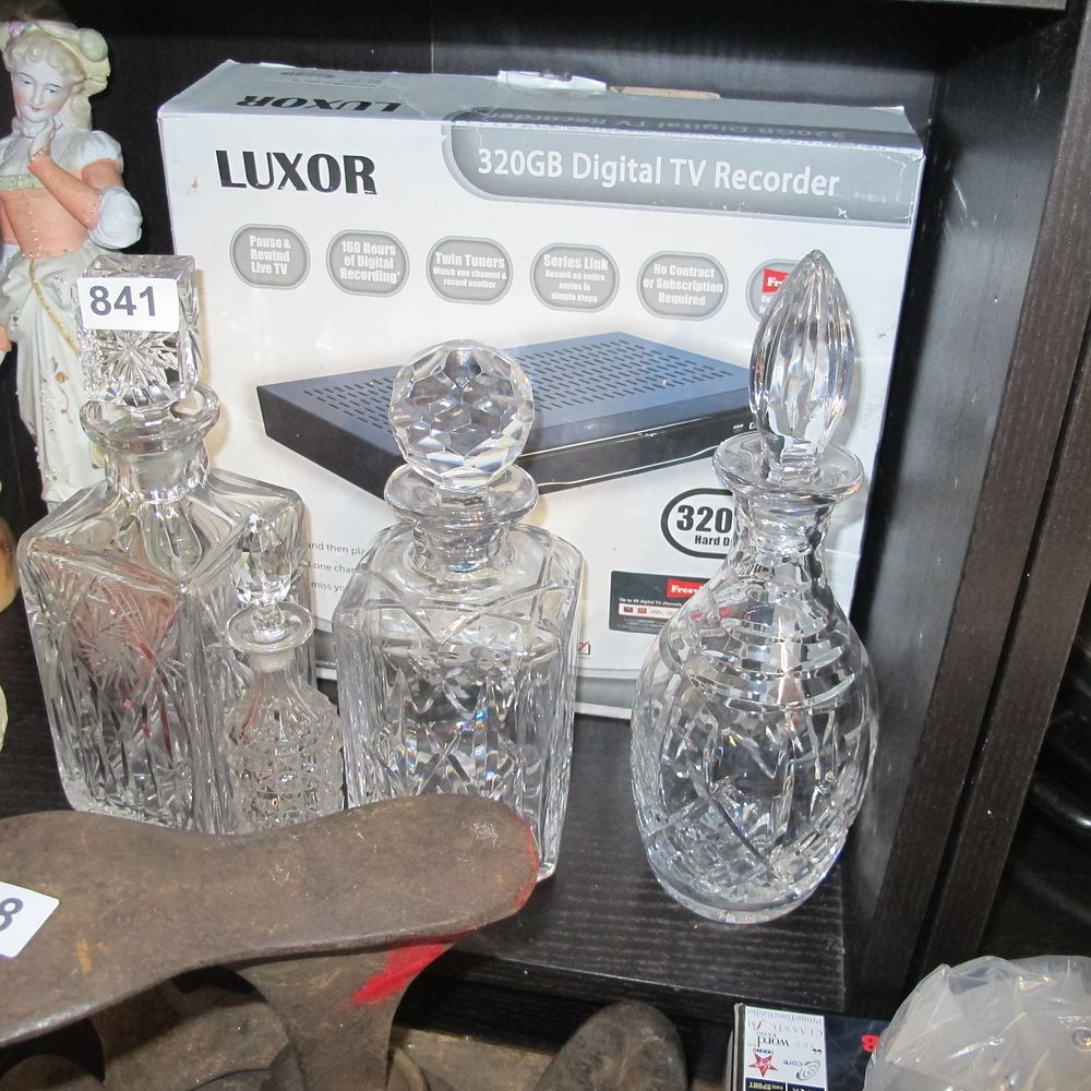 Lot 841: 4 crystal decanters