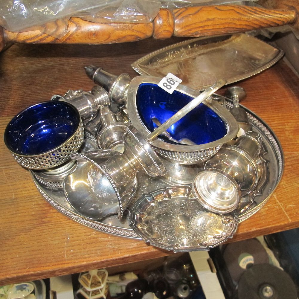 Lot 862: large collection of silver table ware 
