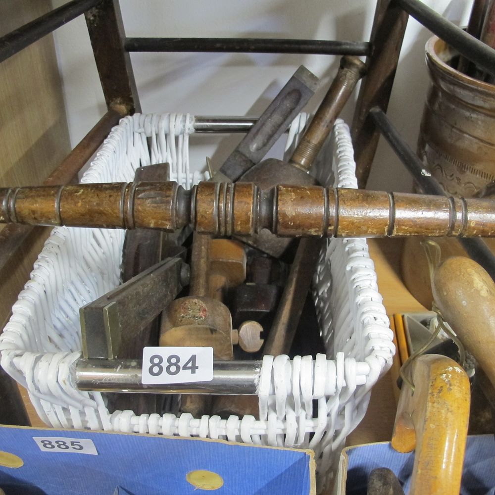 Lot 884: large box of misc carpenters tools