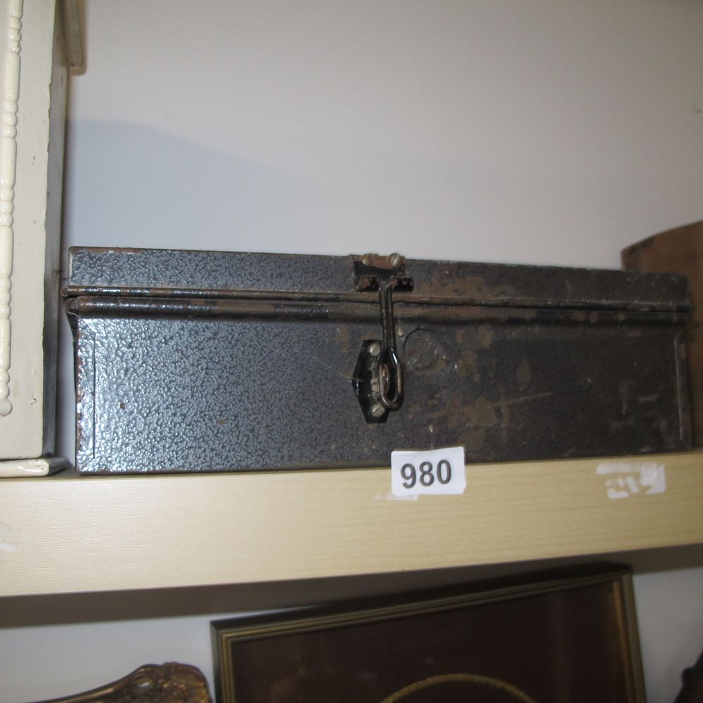 Lot 980: metal storage tin