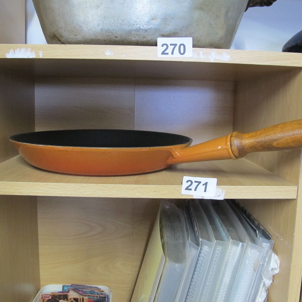 Lot 271: le crueset frying pan