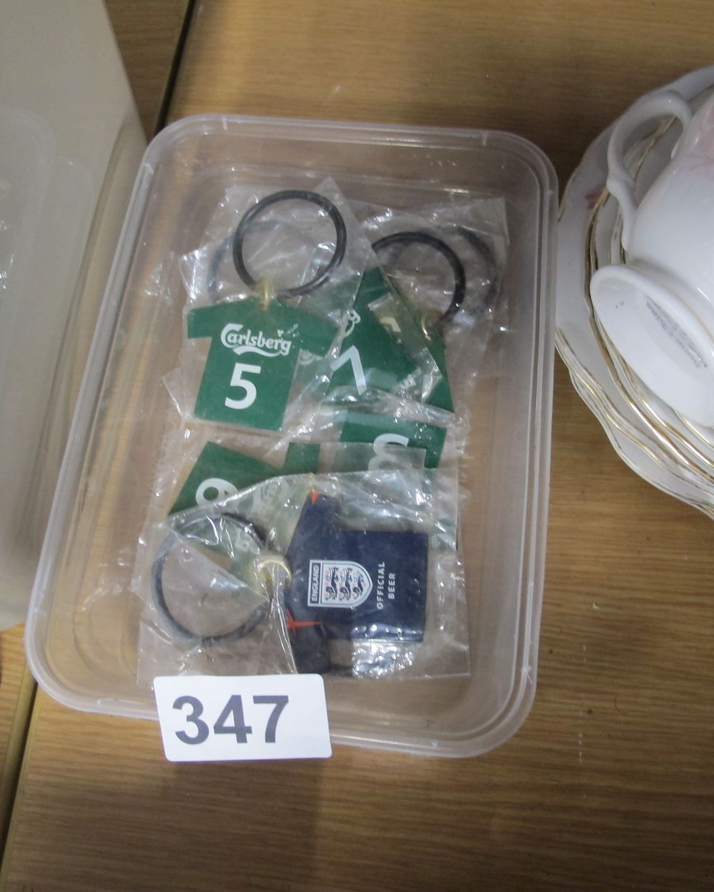 Lot 347: Carlsberg football keyrings 