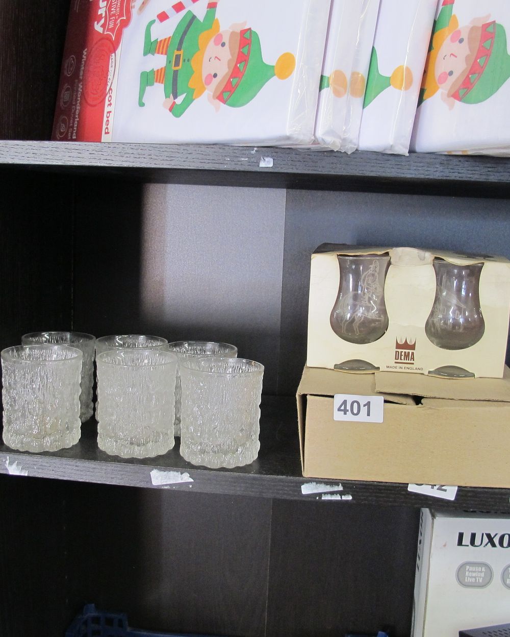 Lot 401: qty of glasses