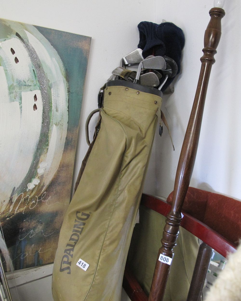 Lot 418: golf clubs and bag