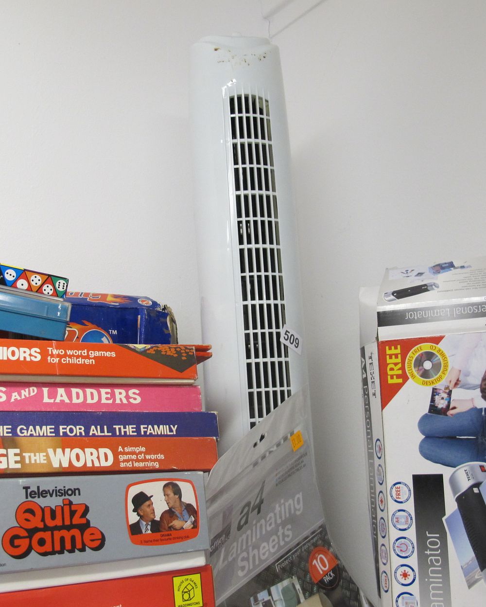Lot 509: tall fan