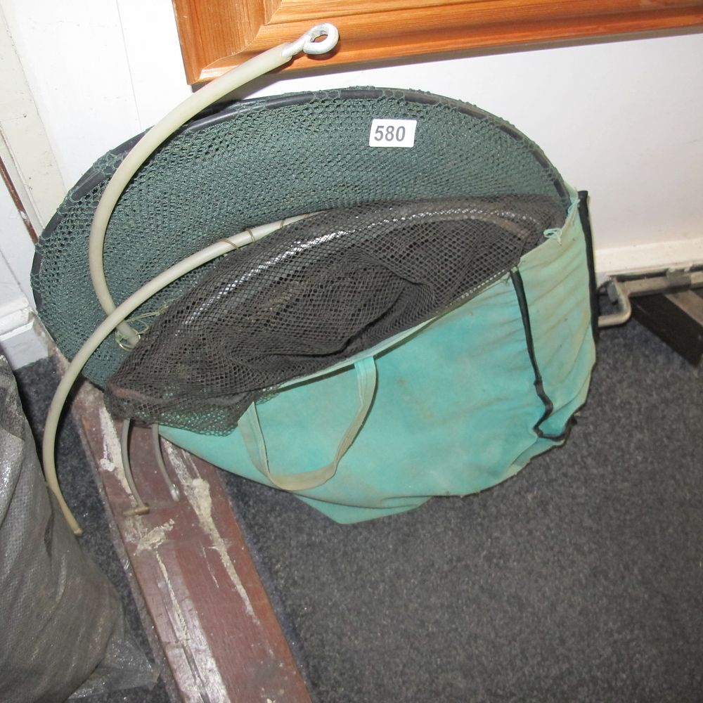 Lot 580: fishing keep net
