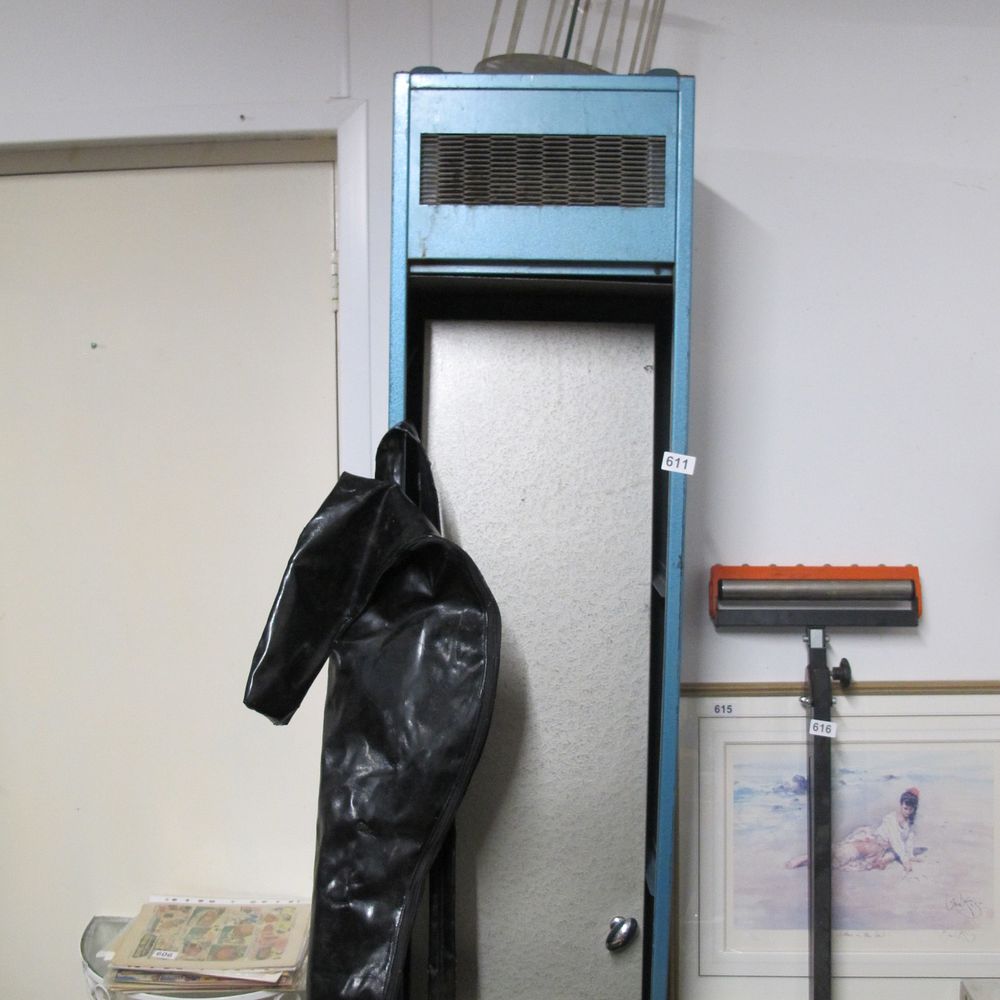 Lot 611: large metal storage cabinet