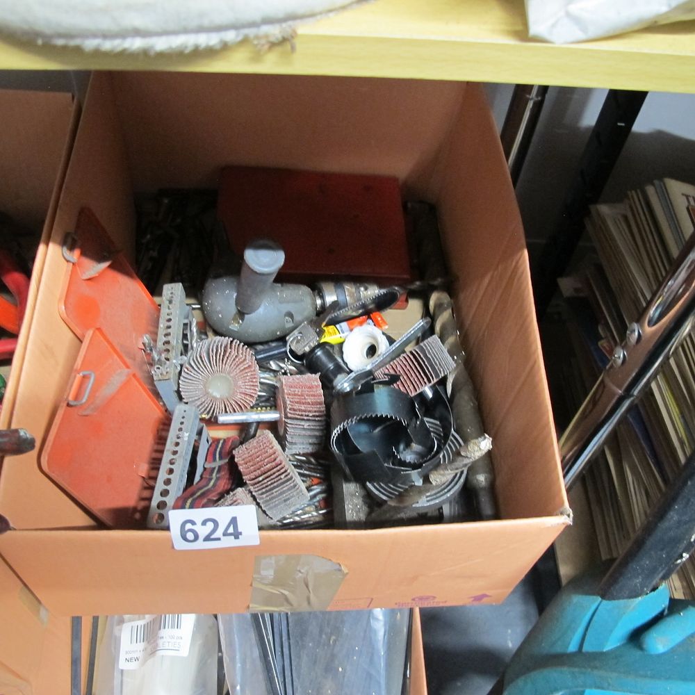 Lot 624: Box of abrasives, cutters and drills