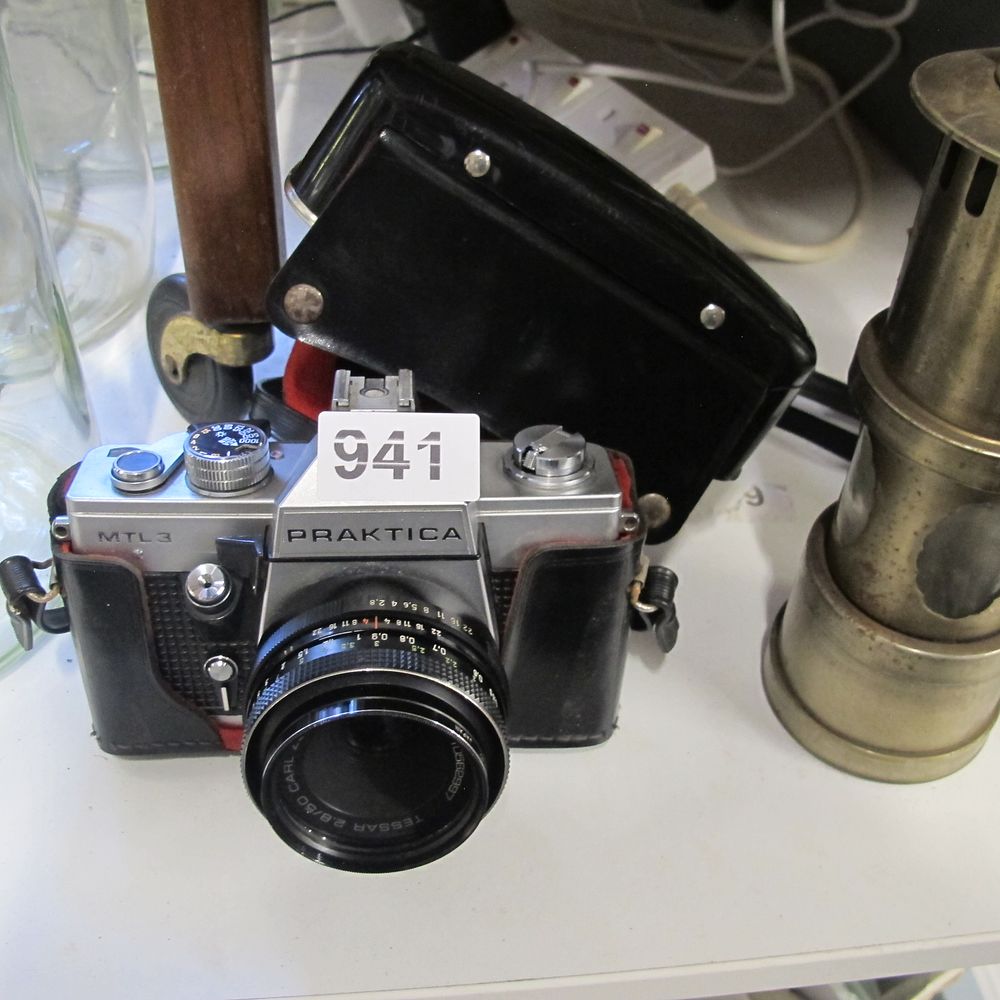 Lot 941: Praktica camera