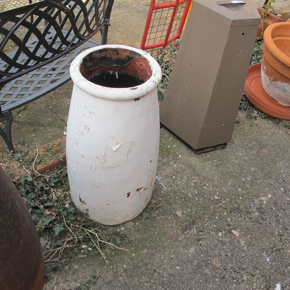 Lot 1196: Chimney pot